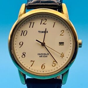 TIMEX 2013 Men’s Fashion Quartz Wristwatch Leather Strap Indiglo Date Working